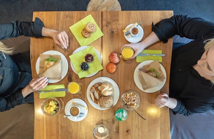 Imagen del bar/restaurante del a2 Hotels Wernau. Foto 6