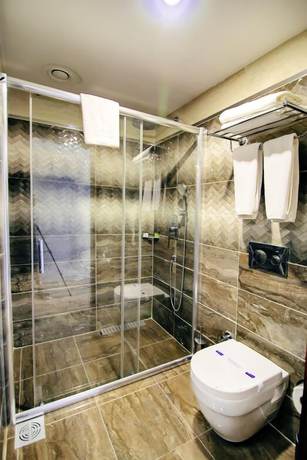 Imagen de la habitación del actuel life hotel. Foto 5