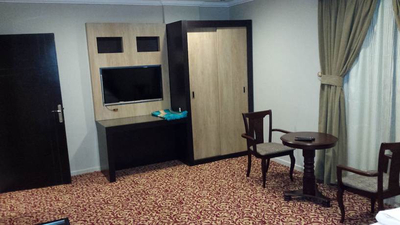 Imagen de la habitación del ashbona hotel suites. Foto 4