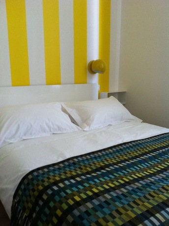 Imagen de la habitación del b11 H&ocirc;tel. Foto 3