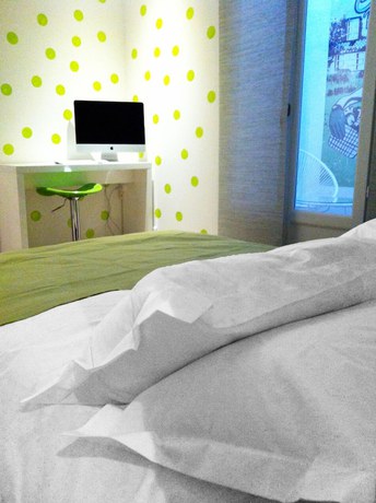 Imagen de la habitación del b11 H&ocirc;tel. Foto 9