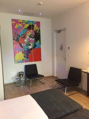 Imagen de la habitación del b11 H&ocirc;tel. Foto 13