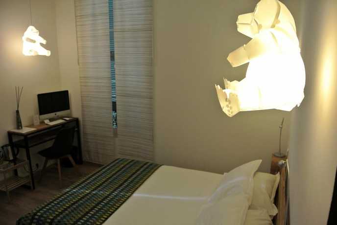 Imagen de la habitación del b11 H&ocirc;tel. Foto 17