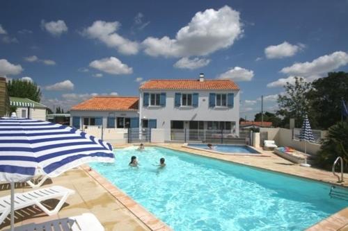 Imagen general del camping Le Logis. Foto 1