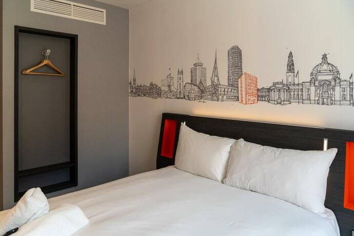 Imagen general del easyHotel Cardiff. Foto 7