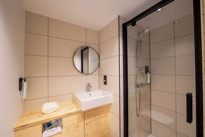 Imagen de la habitación del easyHotel Marseille Euromed. Foto 7