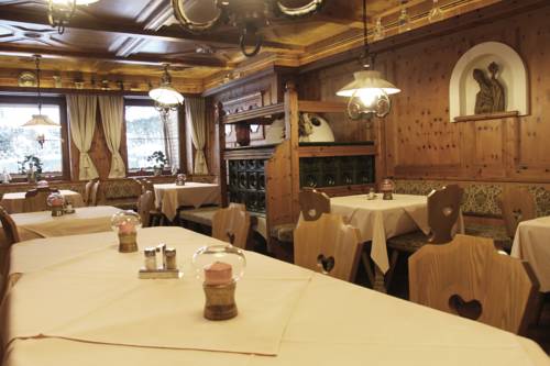 Imagen de la habitación del edelweiss lounge restaurant hotel pizza cafe billard gasthof. Foto 15