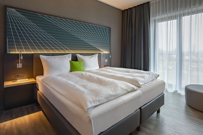 Imagen de la habitación del elaya hotel kevelaer. Foto 14