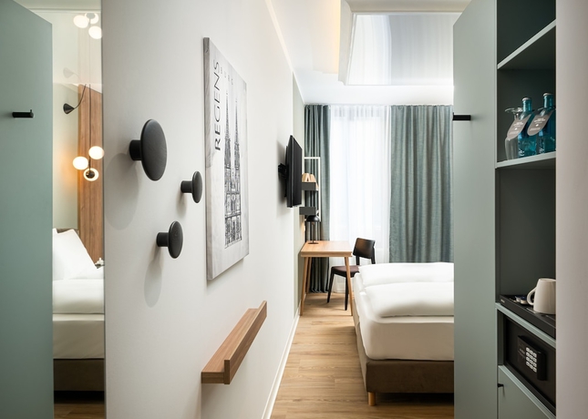 Imagen de la habitación del elaya hotel regensburg city center. Foto 5