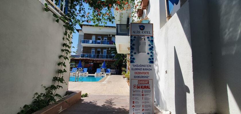 Imagen general del garden alis hotel. Foto 52