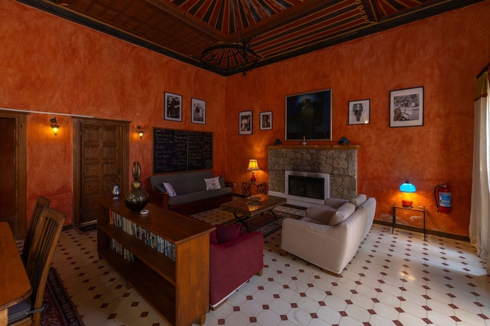 Imagen de los interiores del guesthouse by west. Foto 14