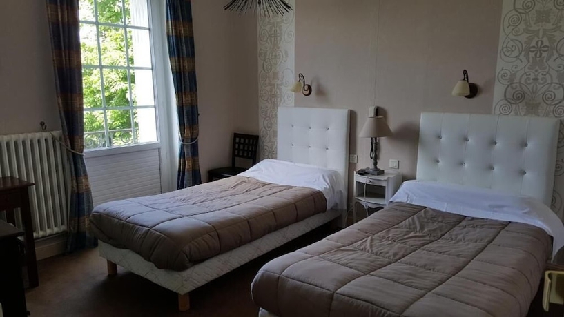 Imagen de la habitación del h&ocirc;tel du Puy d Alon. Foto 5