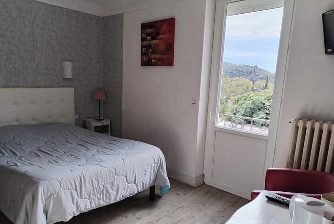 Imagen de la habitación del h&ocirc;tel du Puy d Alon. Foto 8