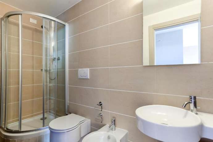 Imagen de la habitación del hotel Turan. Foto 8