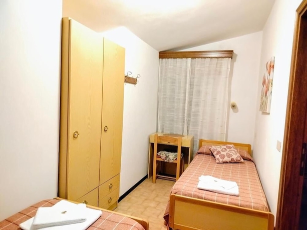 Imagen de la habitación del hotel Veles. Foto 7