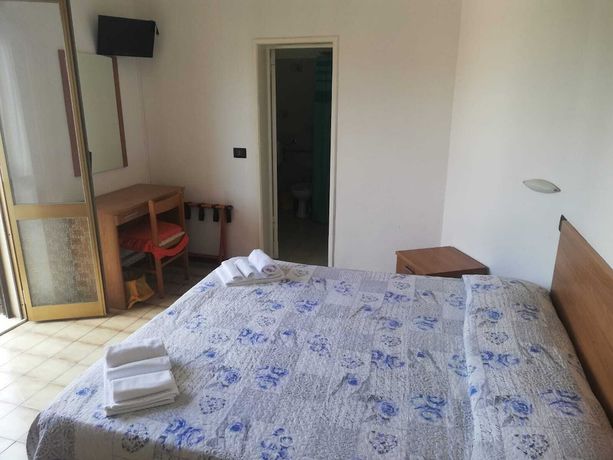 Imagen de la habitación del hotel arno. Foto 5