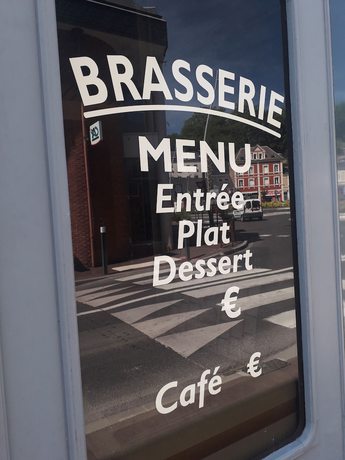 Imagen del bar/restaurante del hotel le Normand. Foto 3