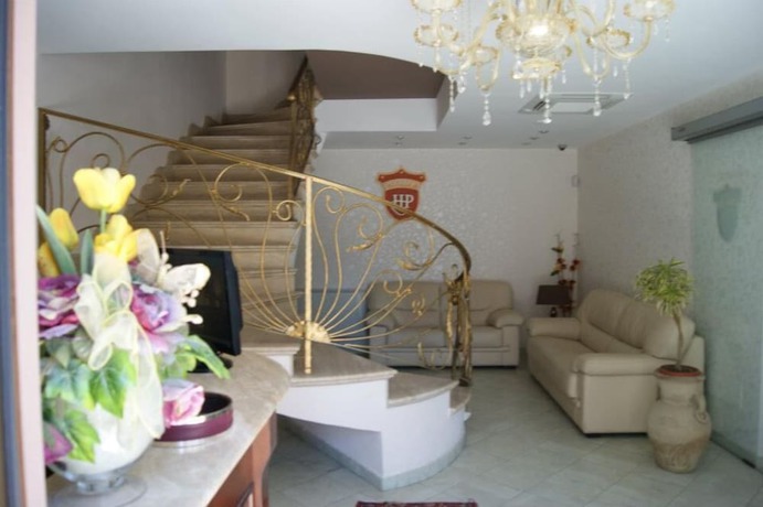 Imagen de los interiores del hotel parrilla. Foto 20