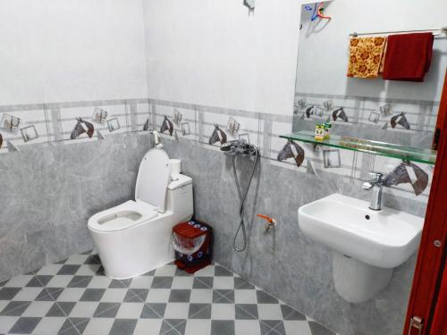 Imagen de la habitación del Đồi Th&ocirc;ng Homestay. Foto 18