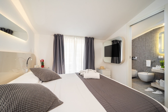 Imagen de la habitación del iConic Wellness Resort. Foto 7