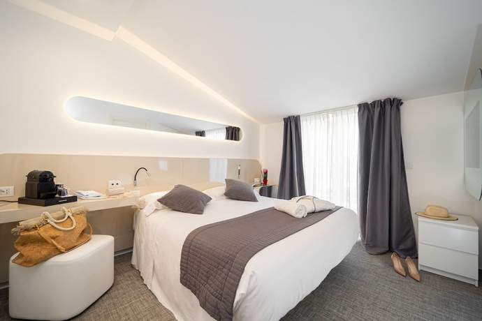 Imagen de la habitación del iConic Wellness Resort. Foto 8