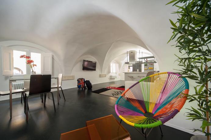 Imagen de los interiores del iRooms Campo dei Fiori. Foto 7