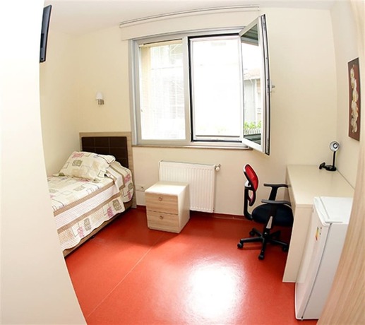 Imagen de la habitación del İkiz Palmiye Kiz Oğrenci Pansiyonu - Caters to Women - Hostel. Foto 4