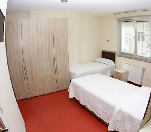Imagen de la habitación del İkiz Palmiye Kiz Oğrenci Pansiyonu - Caters to Women - Hostel. Foto 6