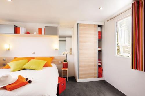 Imagen de la habitación del les pins de la coubre. Foto 17