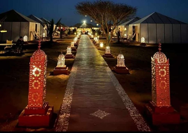 Imagen de la habitación del luxury camp jumeirah resort. Foto 6