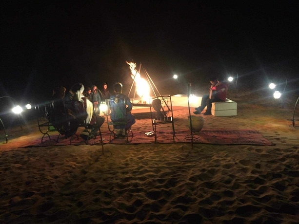 Imagen de la habitación del luxury camp jumeirah resort. Foto 16