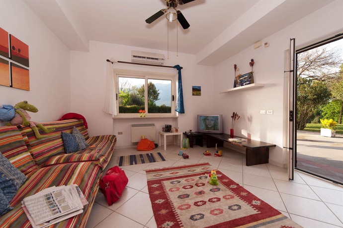 Imagen de los interiores del mammamiachecasa. Foto 16