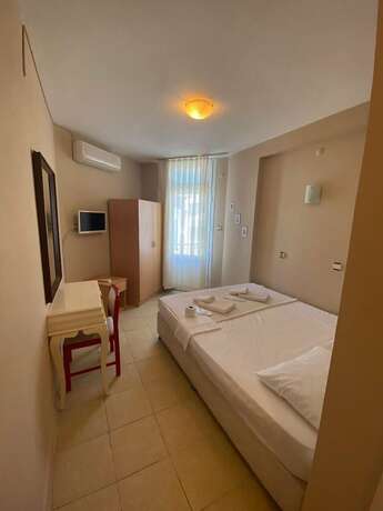Imagen general del neşe otel. Foto 1