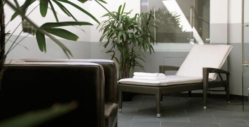 Imagen de la piscina del niXe binz designhotel. Foto 19