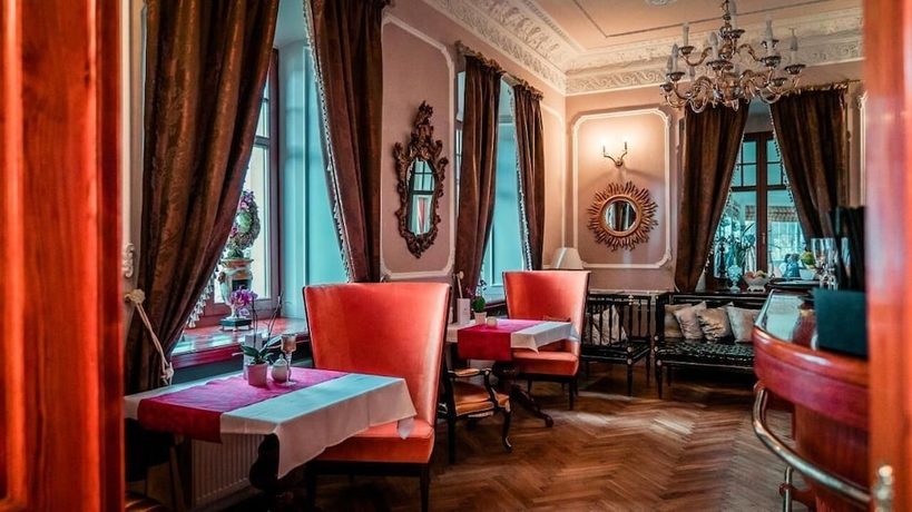 Imagen del bar/restaurante del pałac na wodzie emotions & thermal spa. Foto 5