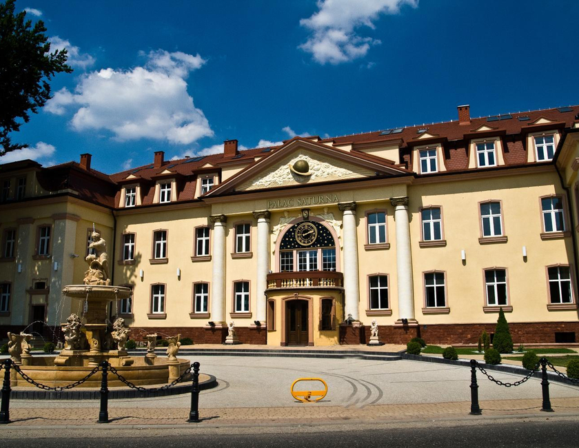 Imagen general del pałac saturna. Foto 2