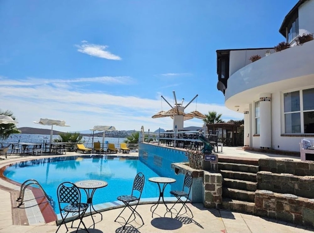 Imagen de la piscina del portofino hotel, Bodrum. Foto 12