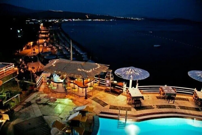 Imagen del bar/restaurante del portofino hotel, Bodrum. Foto 3