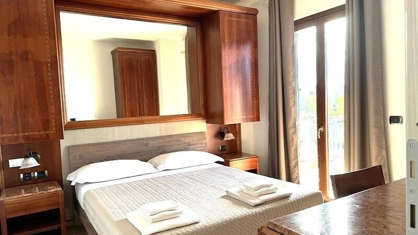 Imagen de la habitación del residence del mare, Gardone Riviera. Foto 4