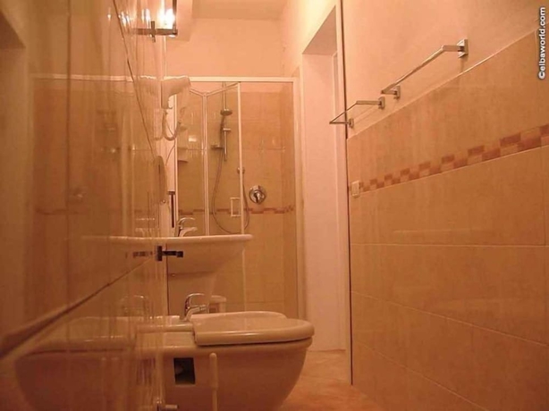 Imagen de la habitación del residence dolores castle. Foto 13