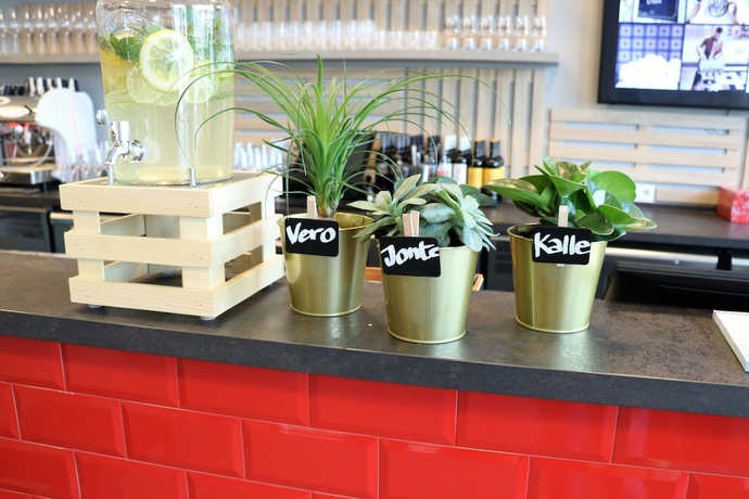 Imagen de los interiores del the niu Keg. Foto 19