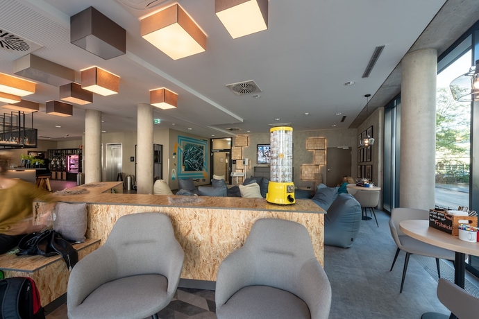 Imagen de los interiores del the niu Timber. Foto 17