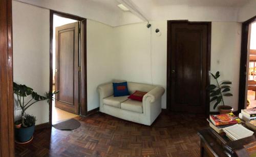 Imagen general del the weekend hostel. Foto 14