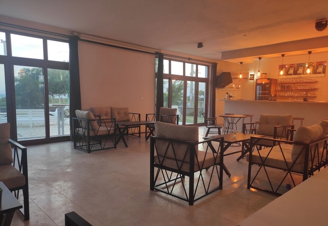 Imagen del bar/restaurante del tukan otel. Foto 4
