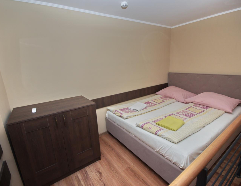 Imagen general del v&aacute;rf&uuml;rdő panzi&oacute; gyula. Foto 10