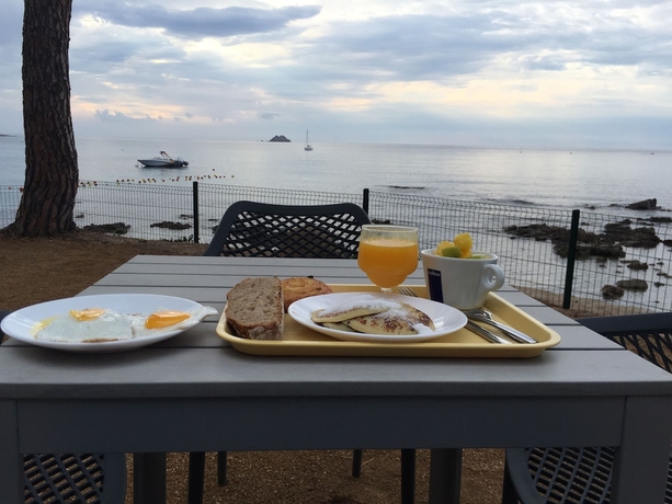 Imagen del bar/restaurante del village vacances KALLISTERRA. Foto 6