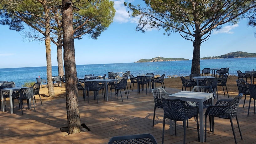 Imagen del bar/restaurante del village vacances KALLISTERRA. Foto 7