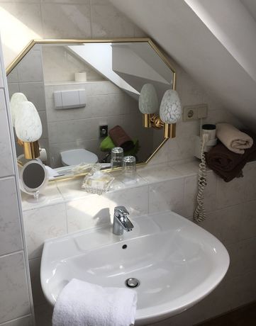 Imagen de la habitación del waldhotel AUSZEIT. Foto 11