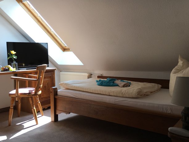 Imagen de la habitación del waldhotel AUSZEIT. Foto 12