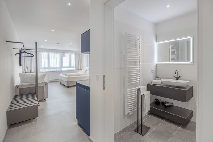 Imagen de la habitación del zzzpace Smart-Hotel Krefeld. Foto 6